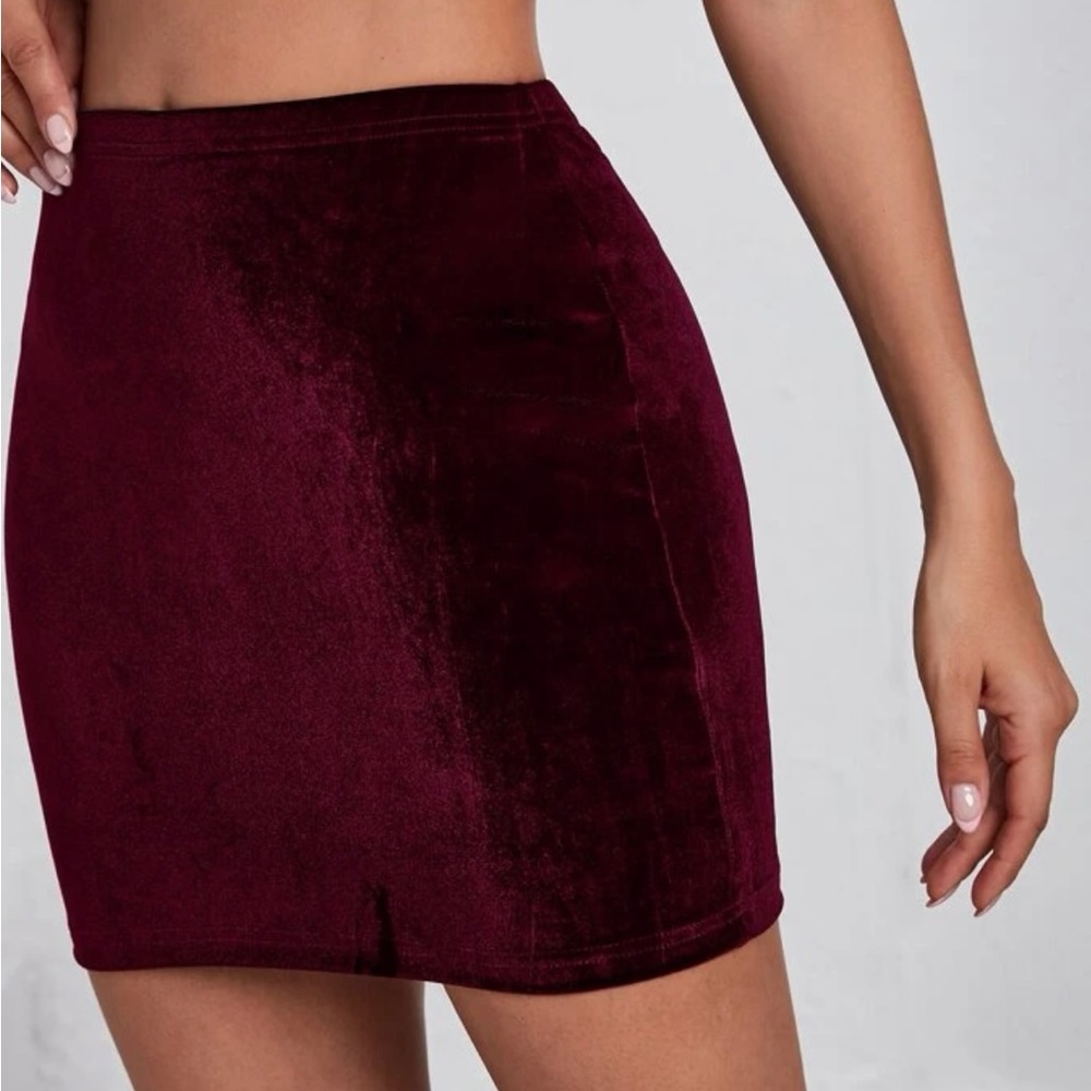 Solid velvet bodycon skirt